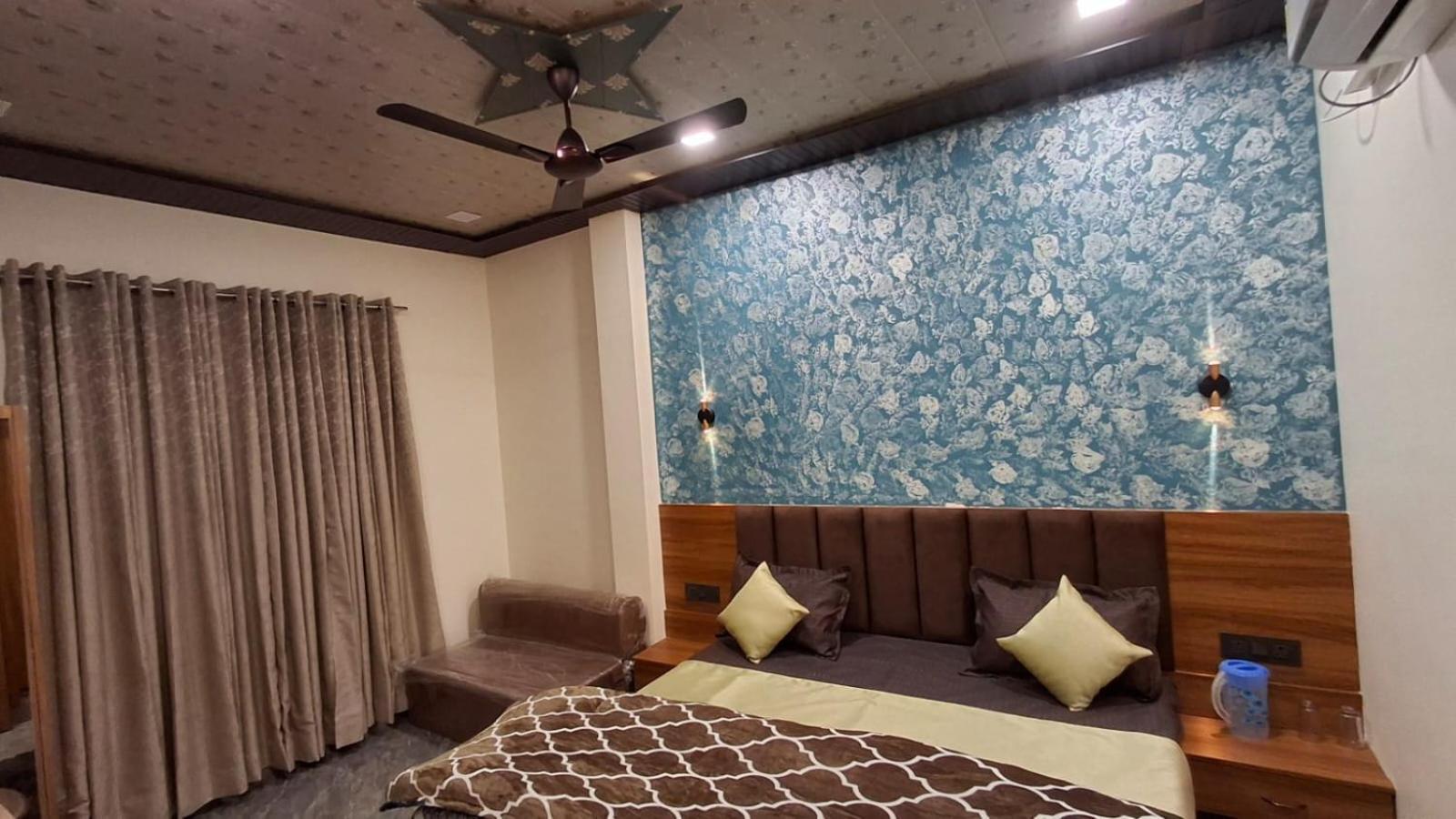 Shri Harihar Dham Otel Mathura Dış mekan fotoğraf